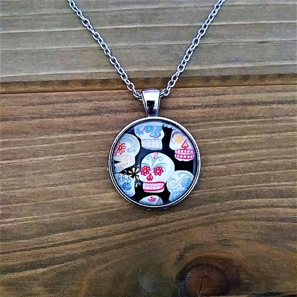 3 for $49 NEW Sugar Skulls Necklace - Picture 5 of 5